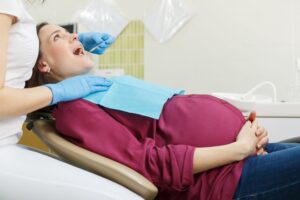 Tratamento Odontológico em Gestantes: Risco ou Prioridade?